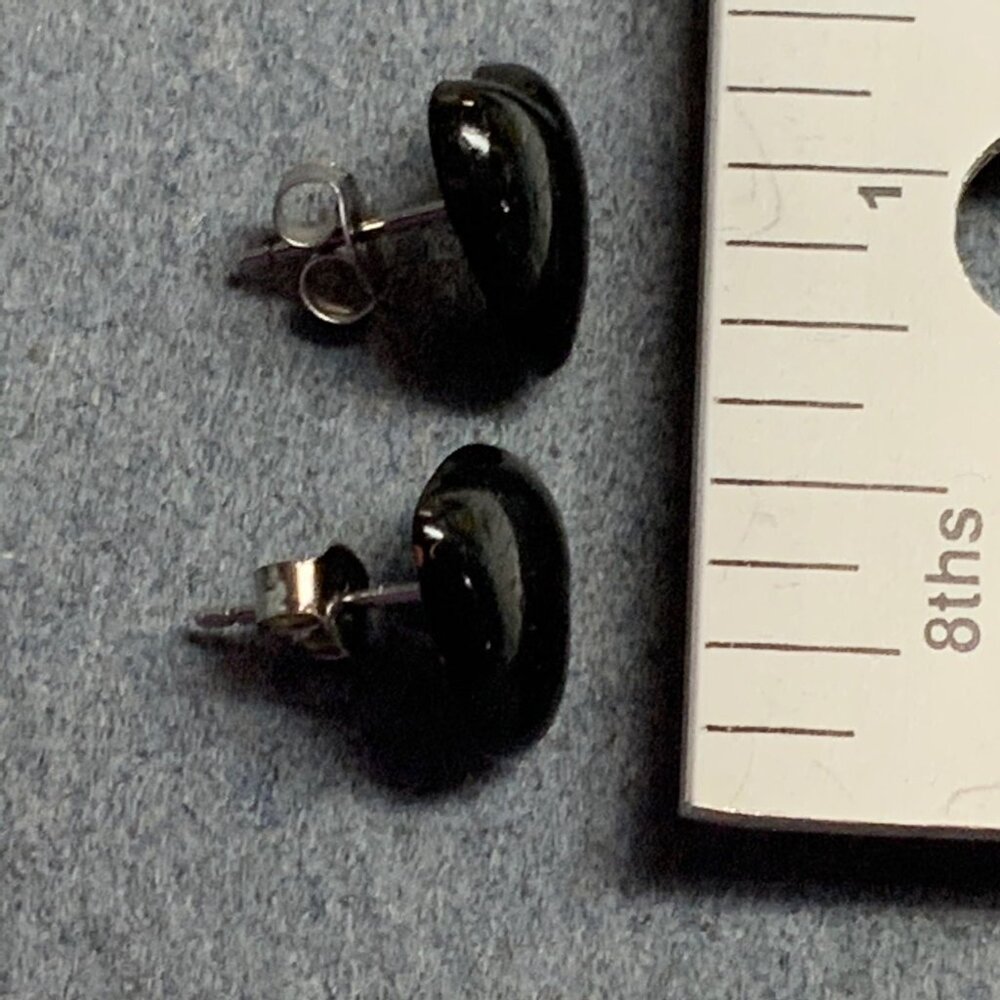Puffy Heart Stud Earrings 0.5 In Silver Pierced Small Black Goth Punk Emo Retro - Picture 5 of 5